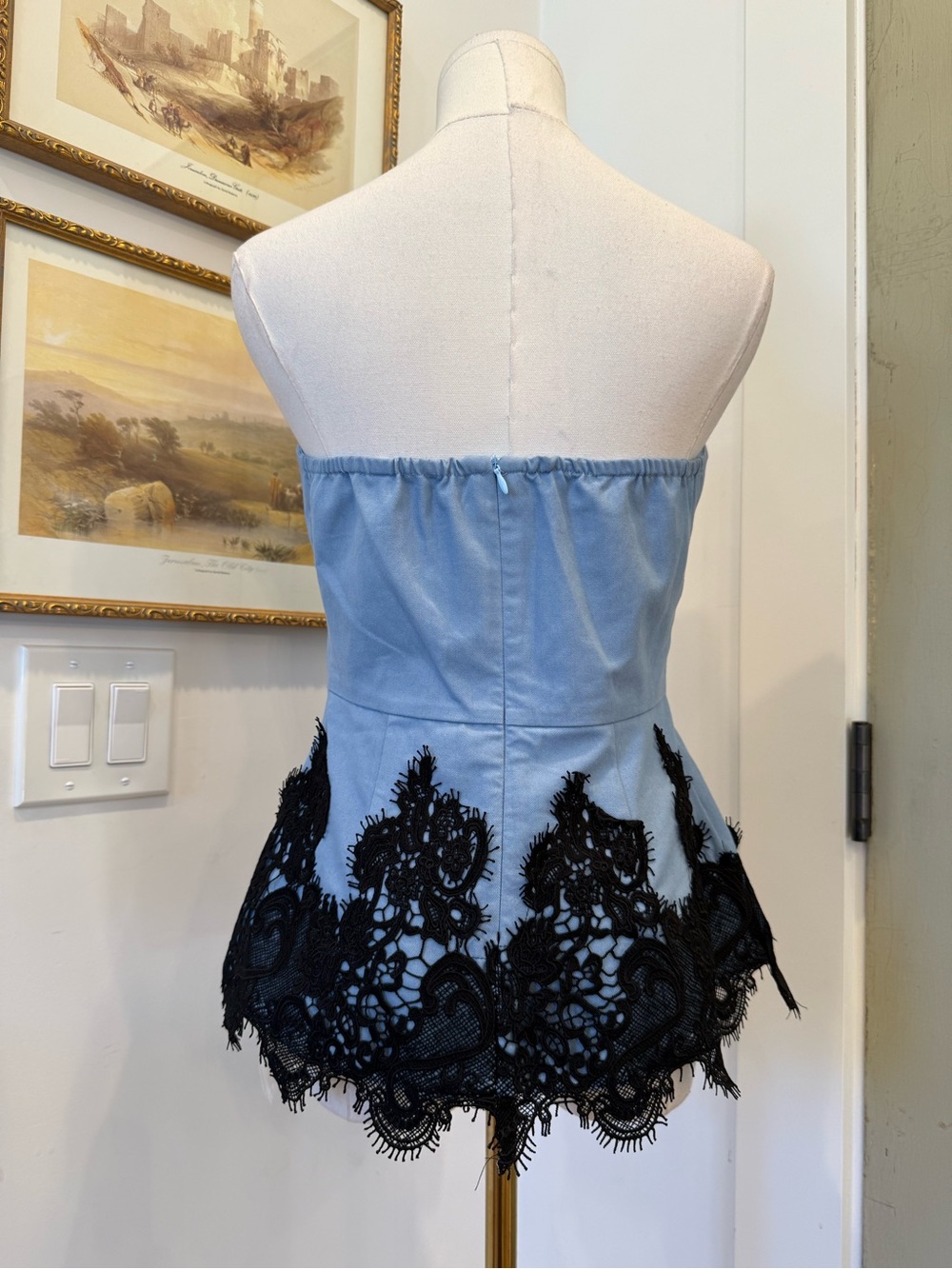 Commense Strapless Light Blue Top with Black Lace Trim - Picture 5 of 6
